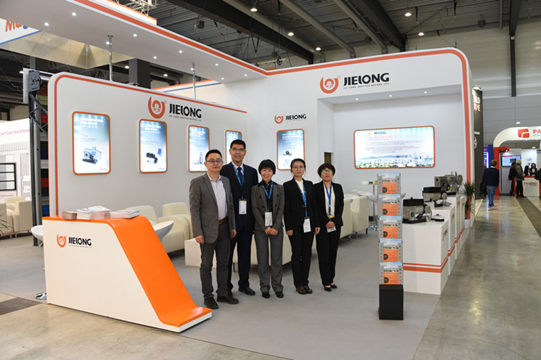 Jielong attended the 2018 R+T Fair in Stuttgart Germany